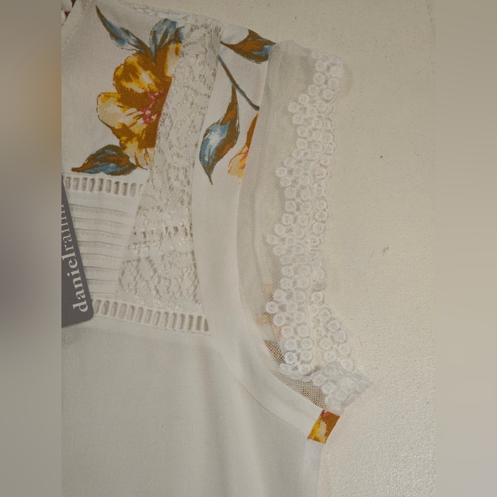 Daniel Raain White Yellow Flower Womens Top Cap Sleeve - Picture 3 of 5